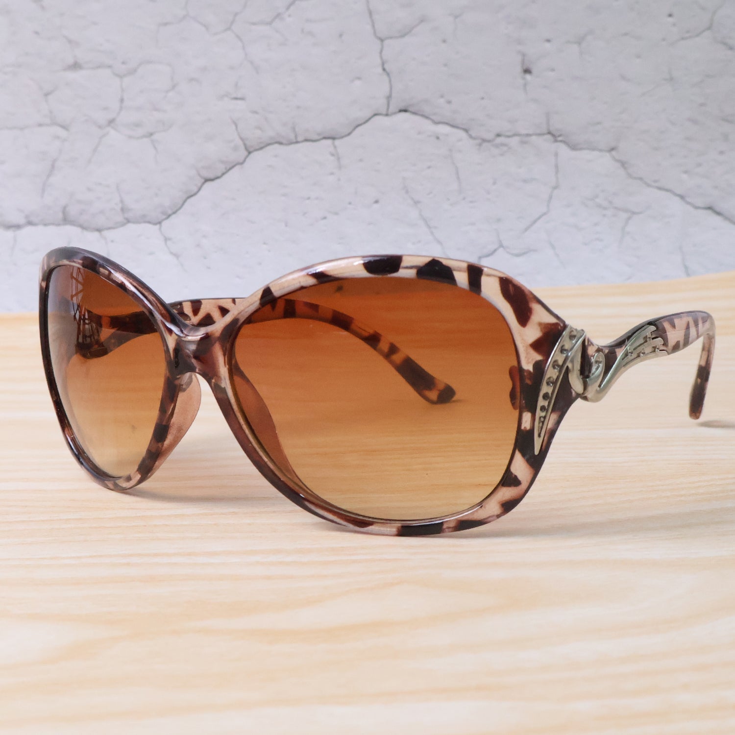 UV400 Protective Fashion Sunglasses - (1 Pc) UV400 Protective Fashion Sunglasses - (1 Pc)